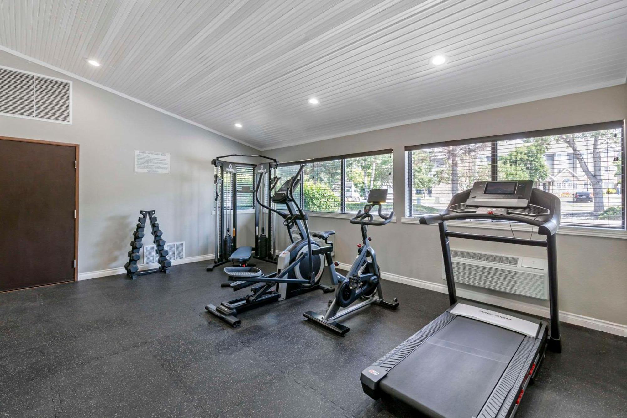 Baymont By Wyndham Missoula Villa Bagian luar foto