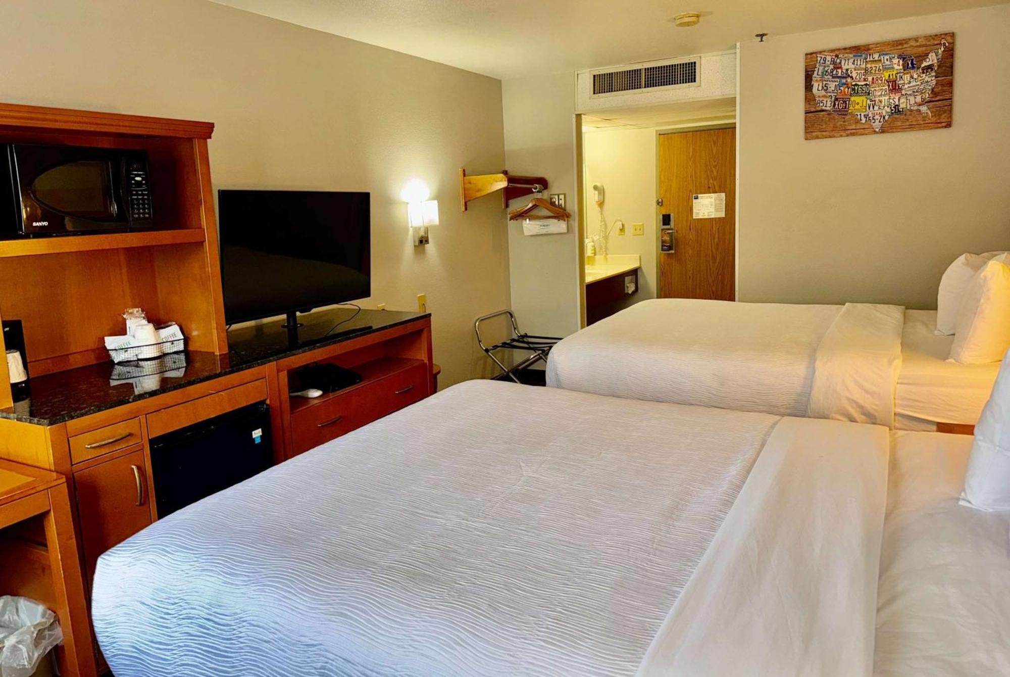 Baymont By Wyndham Missoula Villa Bagian luar foto